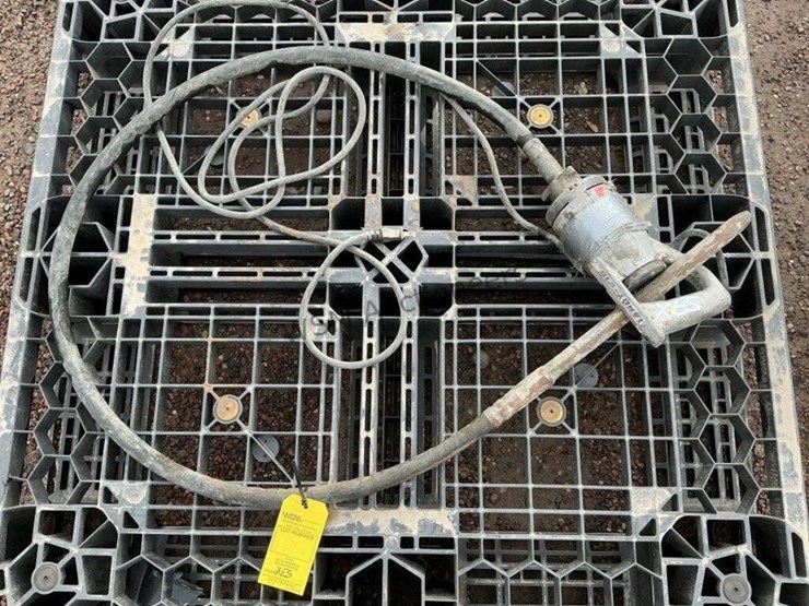 electric-concrete-vibrator-image-4