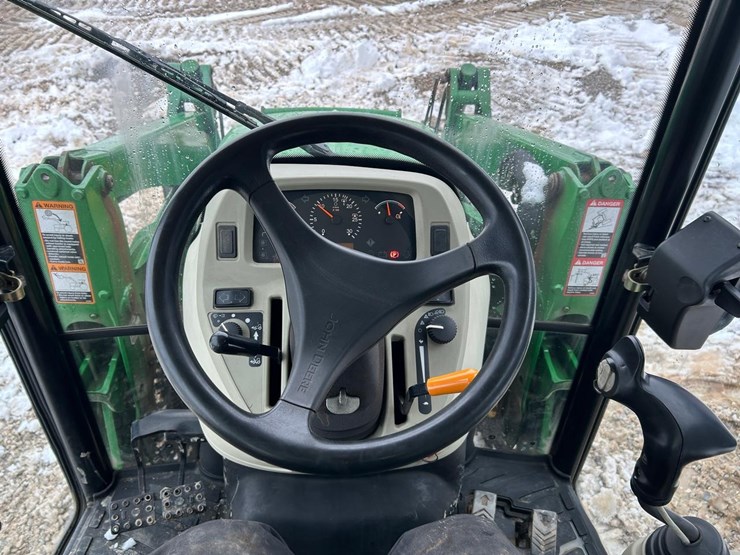 john-deere-4720-image-22