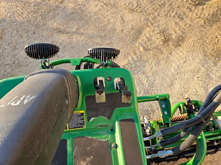 john-deere-6080a-image-17