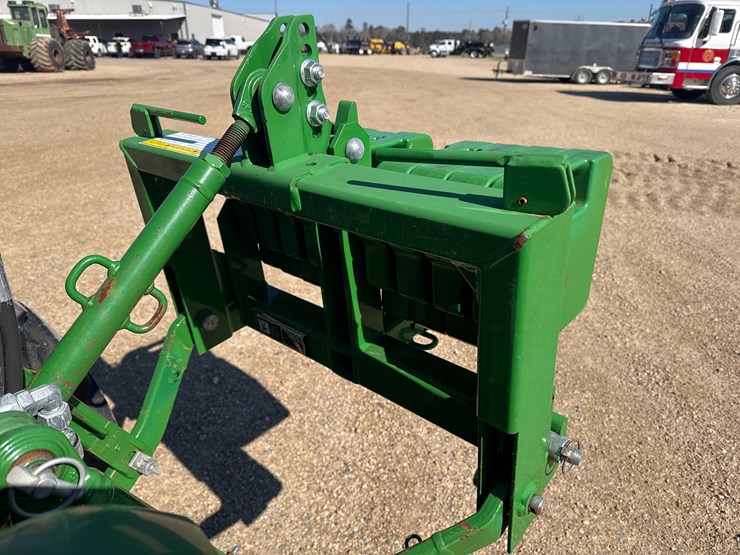 2019-john-deere-3039r-image-10