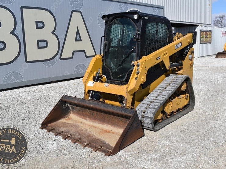 2019-caterpillar-249d3-image-1