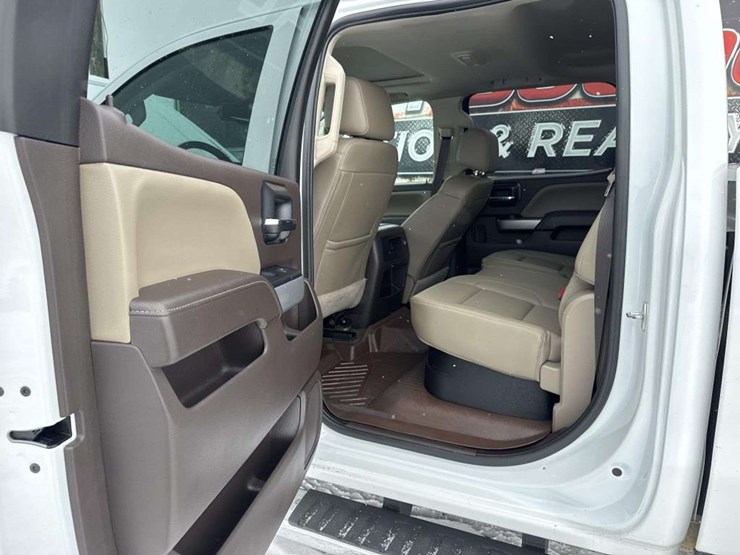 2018-chevrolet-silverado-3500hd-ltz-image-13