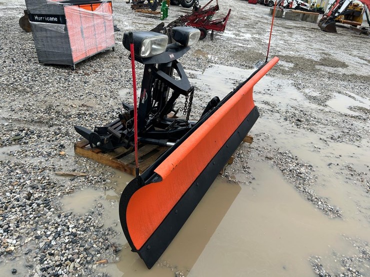 western-ultra-mount-8'-snow-plow-image-4