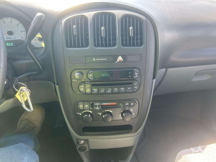 2006-dodge-grand-carvan-van-image-15