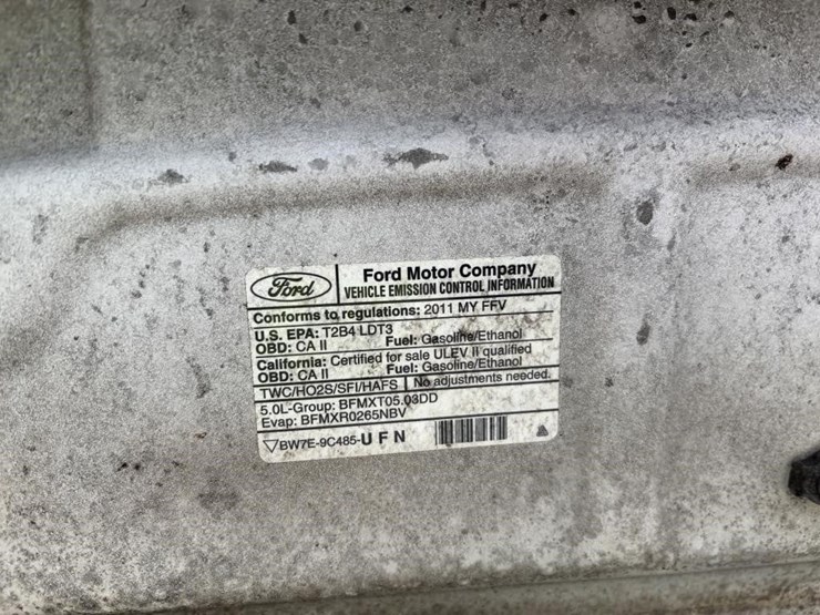 2011-ford-f150-xlt-image-8