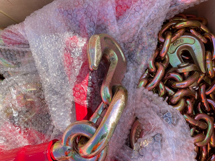 #8116-•-chains-and-ratchet-binders-9200-lbs-set-image-4