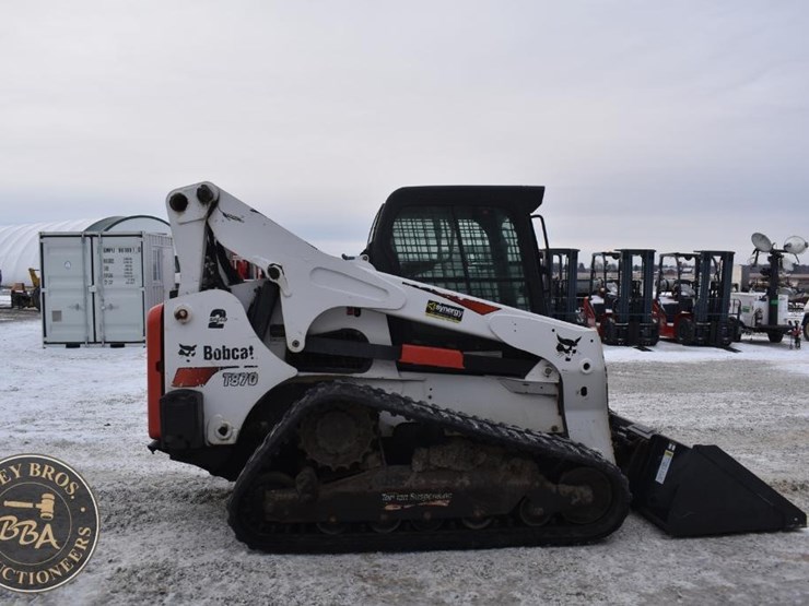 2021-bobcat-t870-image-61