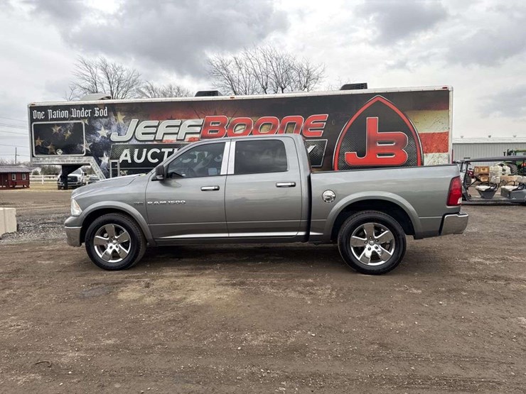 2011-dodge-ram-1500-image-2