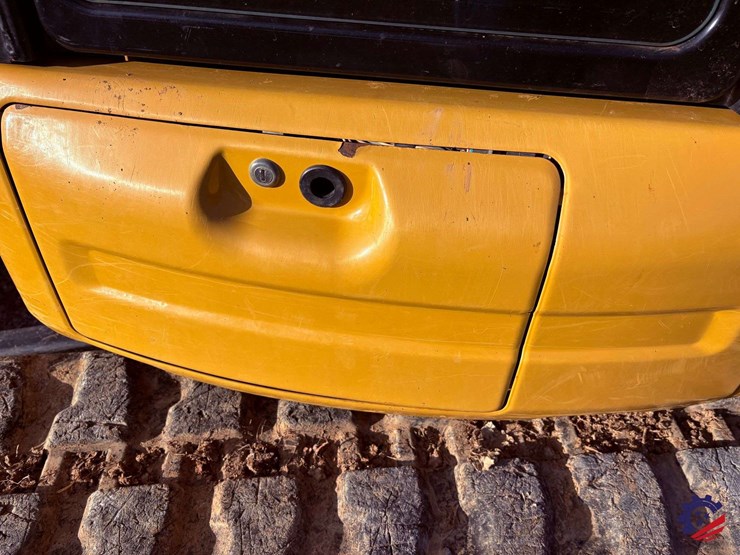 2016-cat-305e2-mini-excavator-image-57