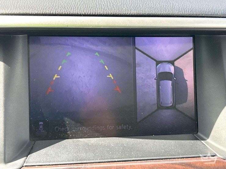 2013-nissan-pathfinder-image-19