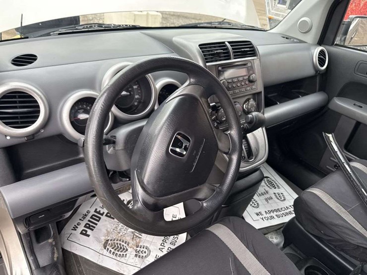 2004-honda-element-image-18