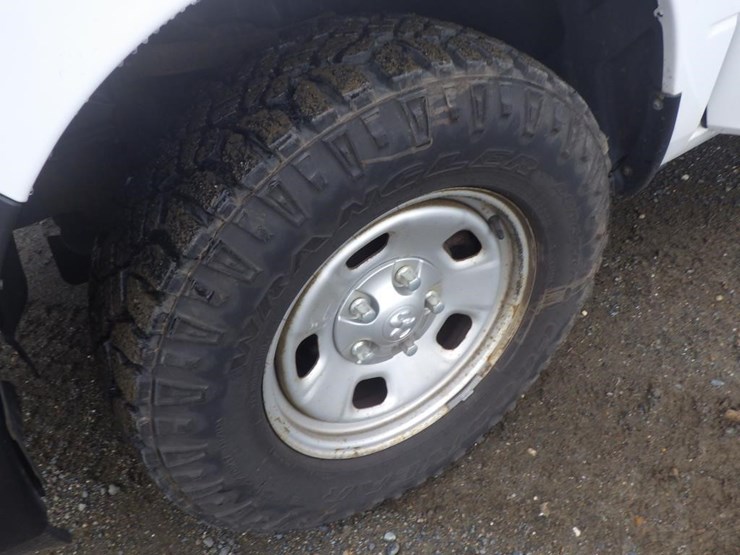 2015-dodge-1500-image-13