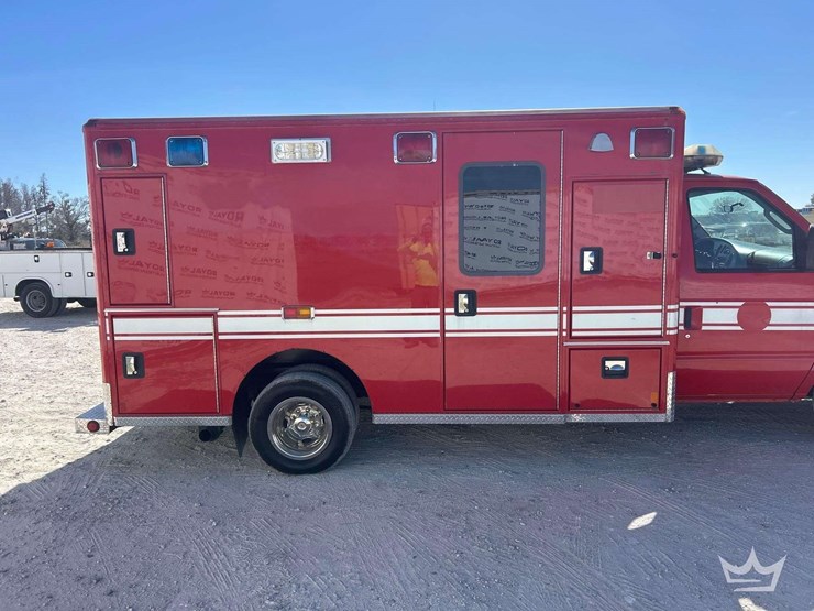 2008-ford-e450-image-23