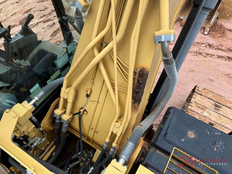 2014-caterpillar-320el-image-21