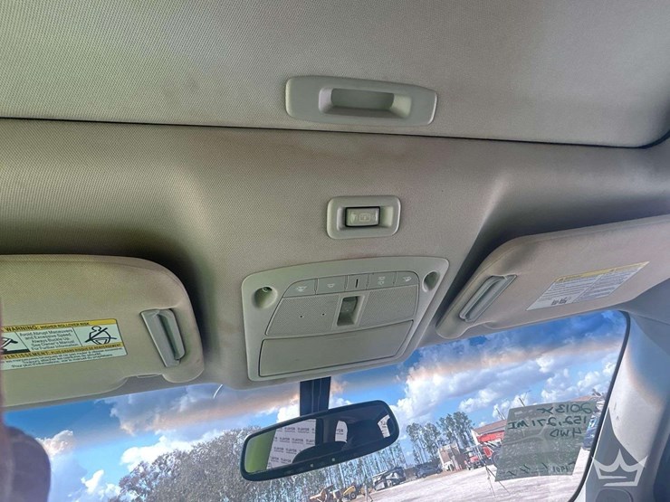 2013-nissan-pathfinder-image-22