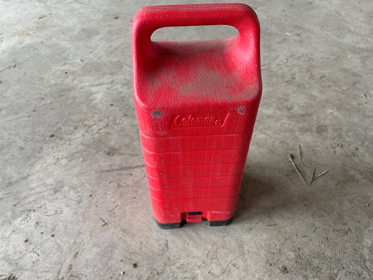 #7611-•-(2)-coleman-lanterns-image-5