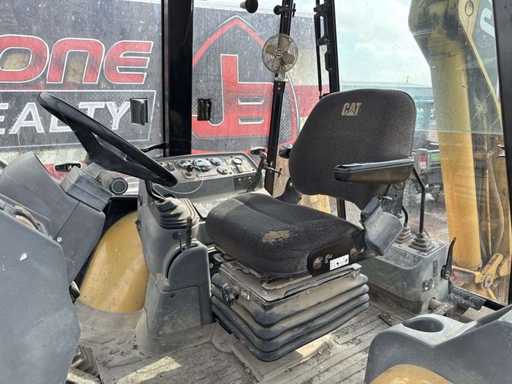 caterpillar-426c-image-24