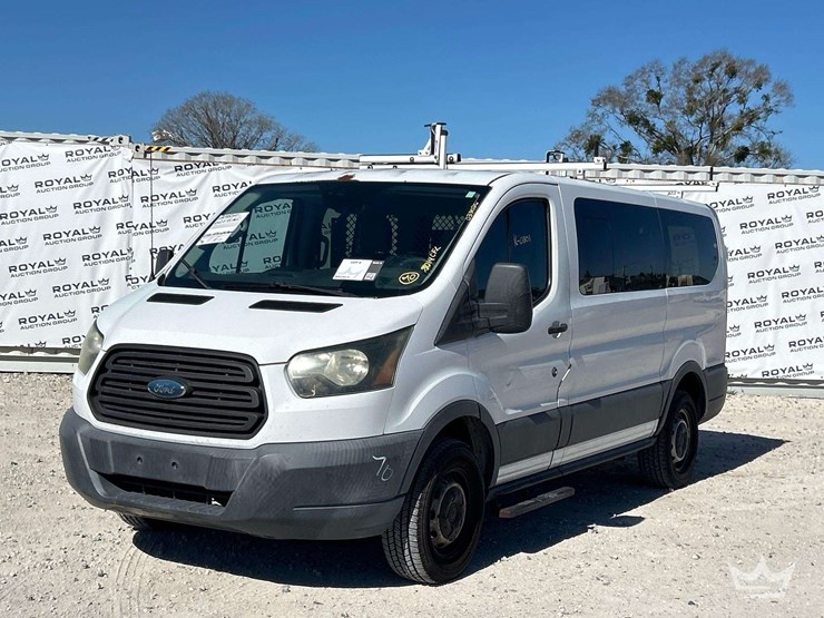 2015-ford-transit-image-1