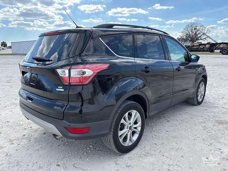 2017-ford-escape-image-3