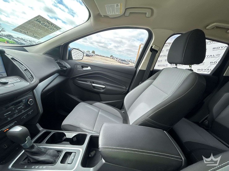 2017-ford-escape-image-19