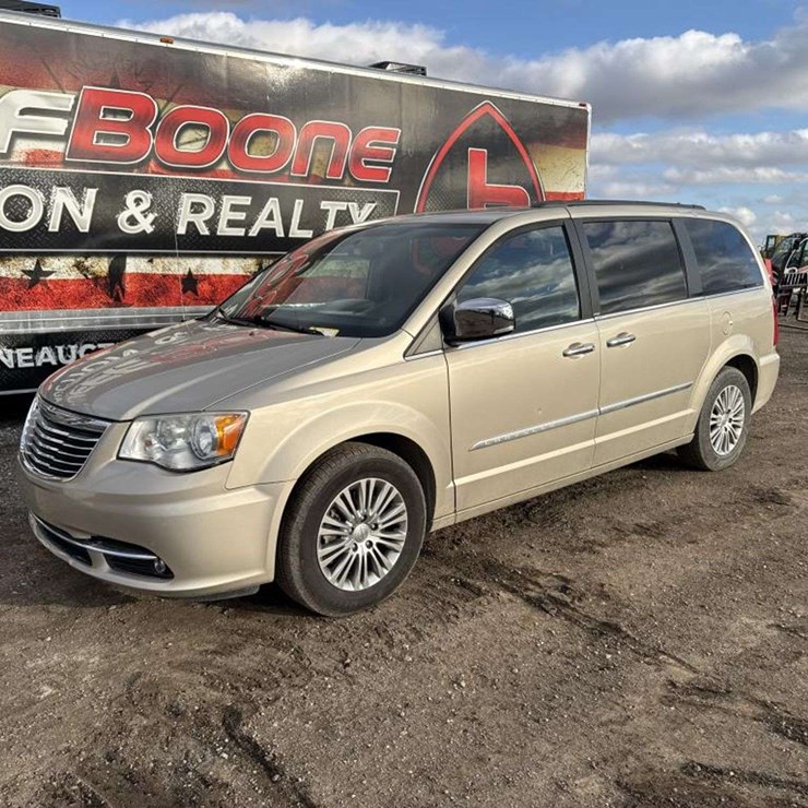 2013 CHRYSLER TOWN & COUNTRY