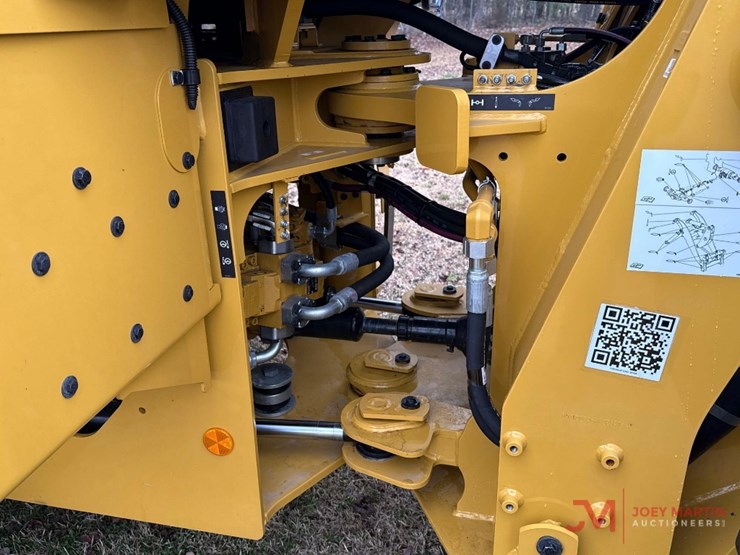 2026-caterpillar-926-image-14