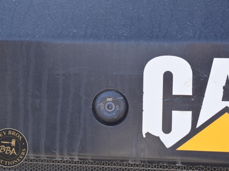 2018-caterpillar-299d2-image-39