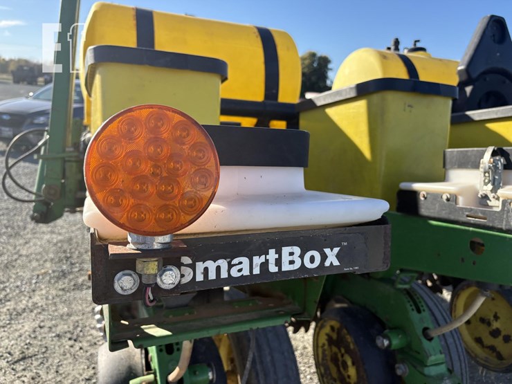 john-deere-7200-image-12