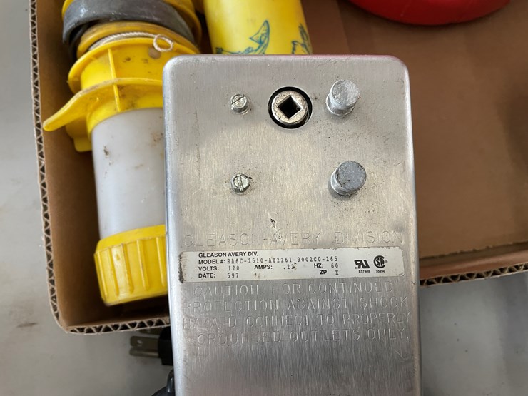 #7617-•-(2)-blue-fox-weighted-markers-image-6