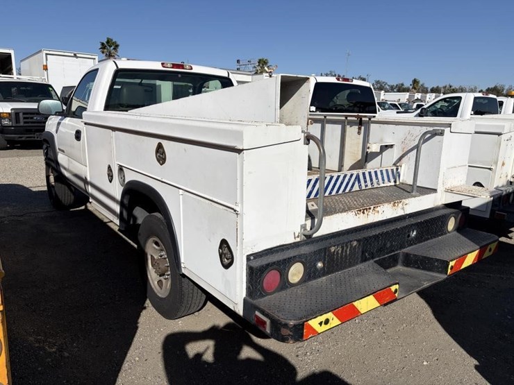 2006-chevrolet-2500-image-4