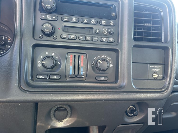 2004-chevrolet-silverado-1500-image-15