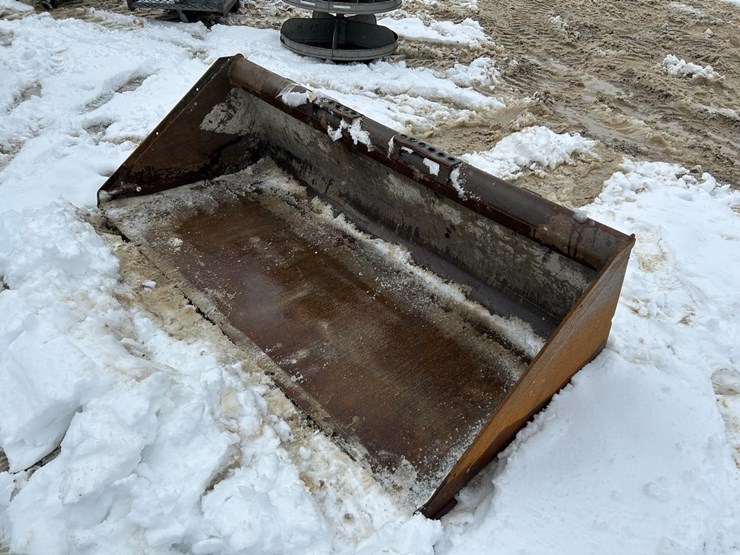 bobcat-68”-skid-steer-bucket-image-2