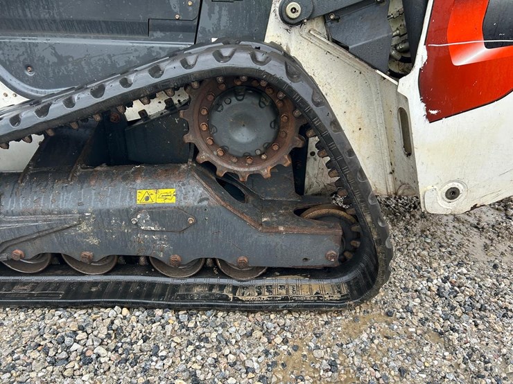 2022-bobcat-t76-image-19