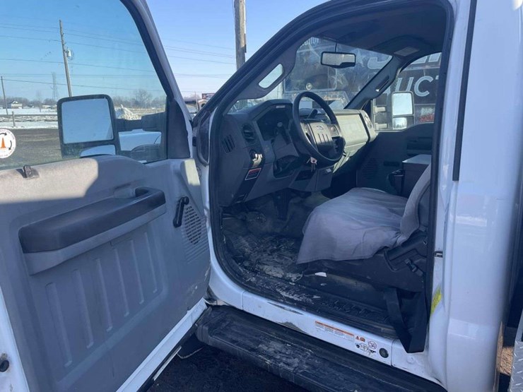 2012-ford-f450-image-10