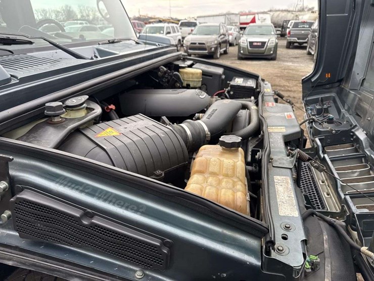 2005-hummer-h2-image-17