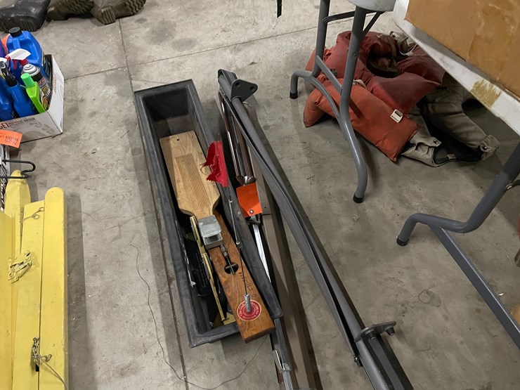 #7620-•-beaver-dam-tip-up-and-fish-board-image-5