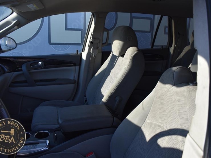 2015-buick-enclave-image-22