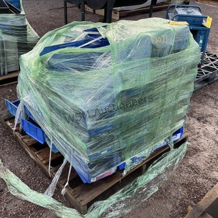 PALLET OF ORGANIZER BINS