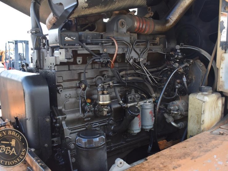 2003-case-621d-xt-image-22