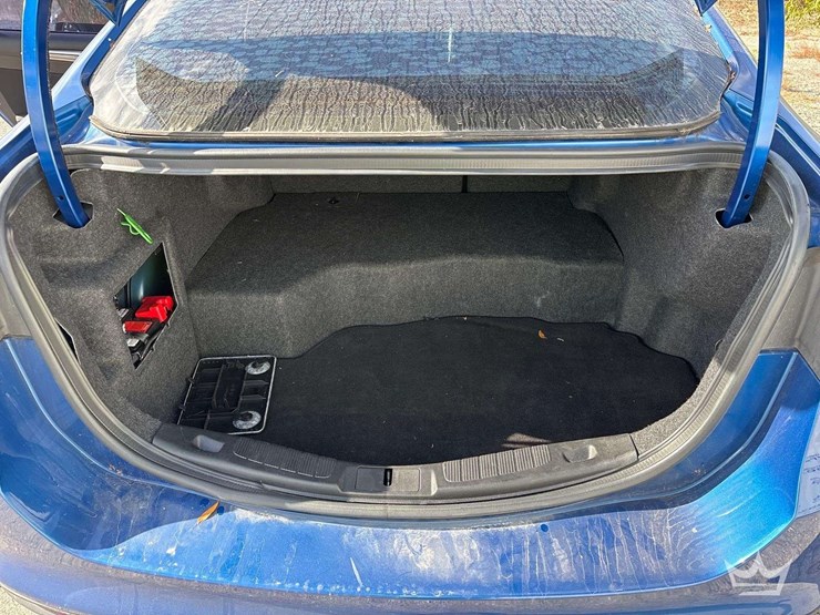 2017-ford-fusion-hybrid-sedan-image-19