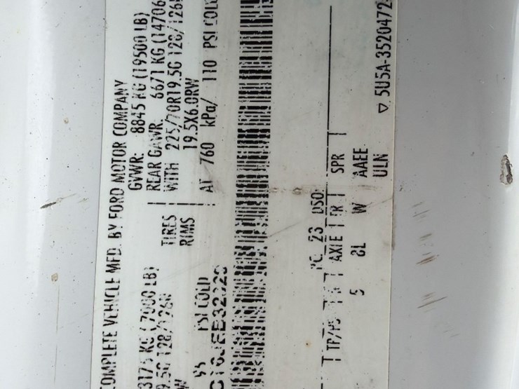 2017-ford-f550-image-29