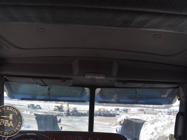 2007-peterbilt-379-image-51