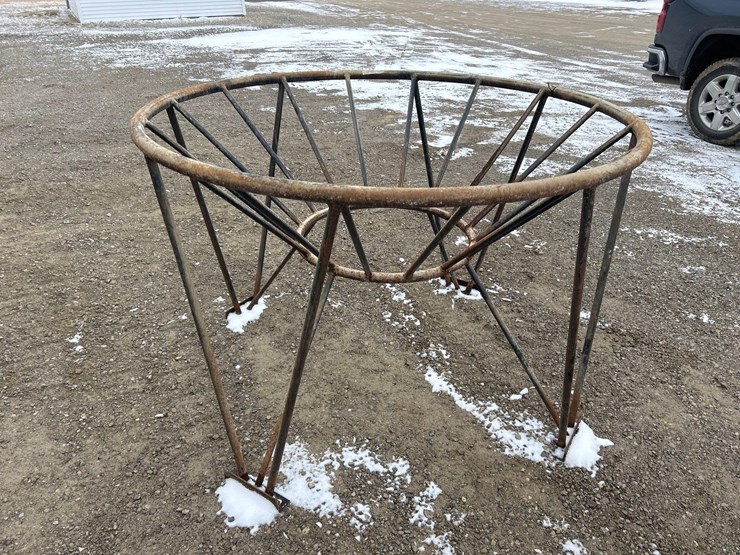 steel-cone-cage-for-poly-cone-tank-image-3