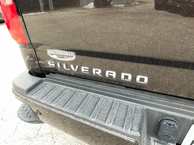 #7551-•-2019-chevy-silverado-high-country-pickup-(has-wi-title)-(blair,-wi)-image-10