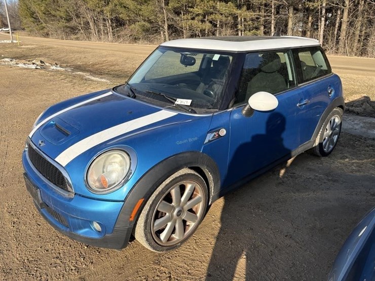 2009-mini-cooper-s-car-image-1
