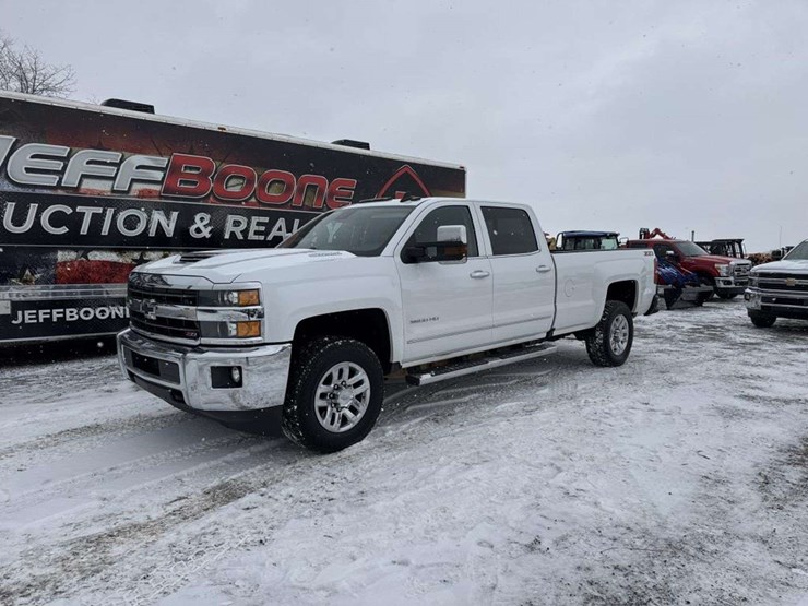 2018-chevrolet-silverado-3500hd-ltz-image-1