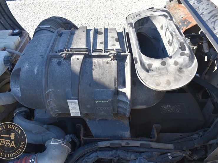 2012-kenworth-t660-image-33