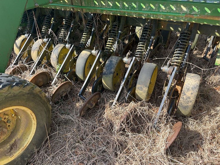 john-deere-750-image-9