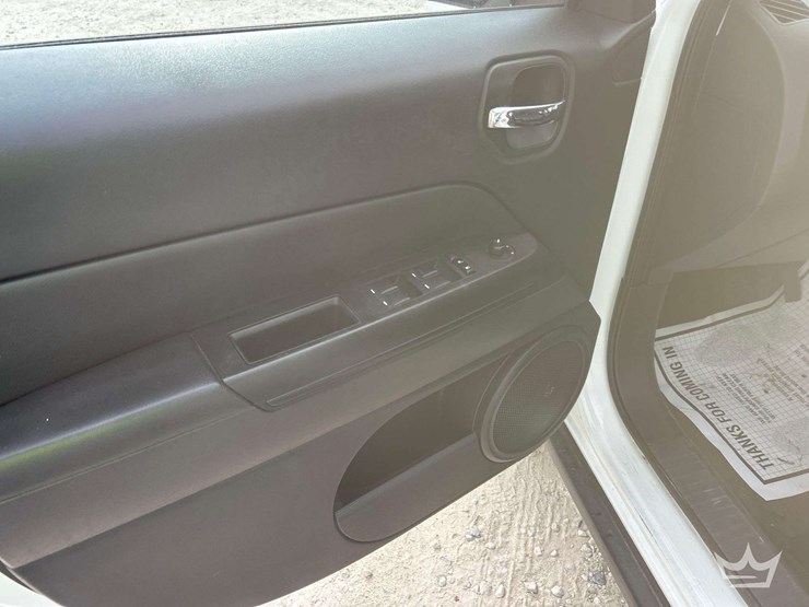 2017-jeep-patriot-image-11