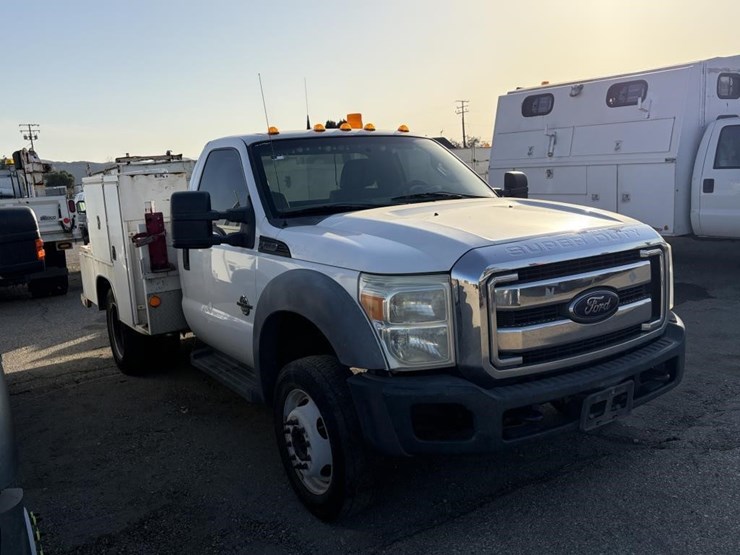 2011-ford-f550-sd-image-2